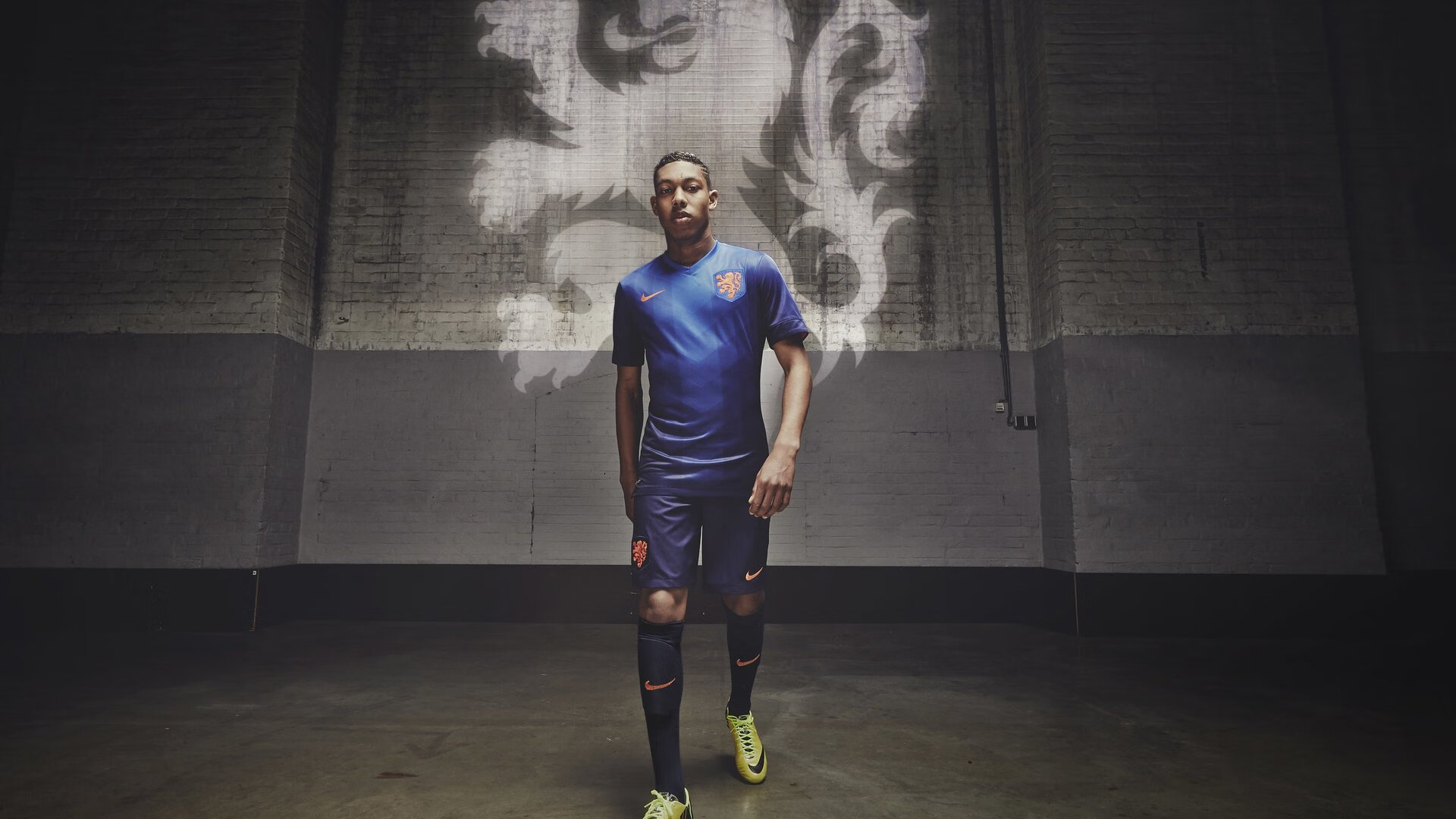 开云体育2026-骑士正面击溃雄鹿，塔图姆在欧冠半决赛接管比赛，跨越体育的统治力展现